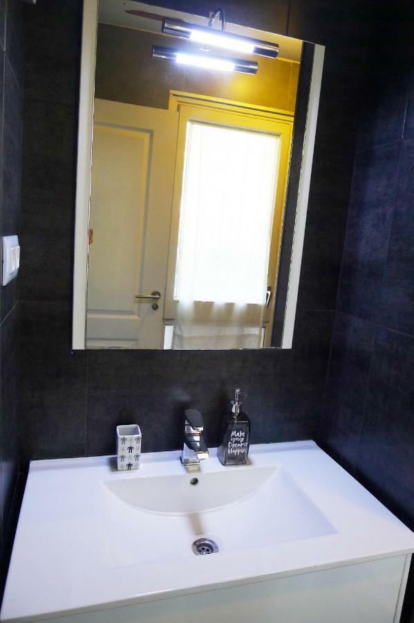 Cala Balmins Sea View Apartment Ситжес Екстериор снимка